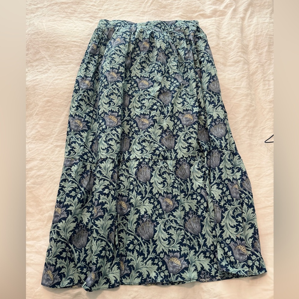 Elegant Maxi Skirt in Navy and Sage